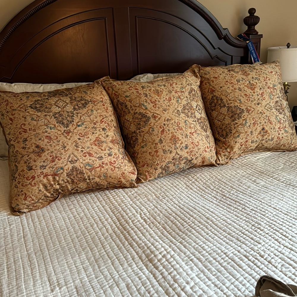Pillow shams (3)